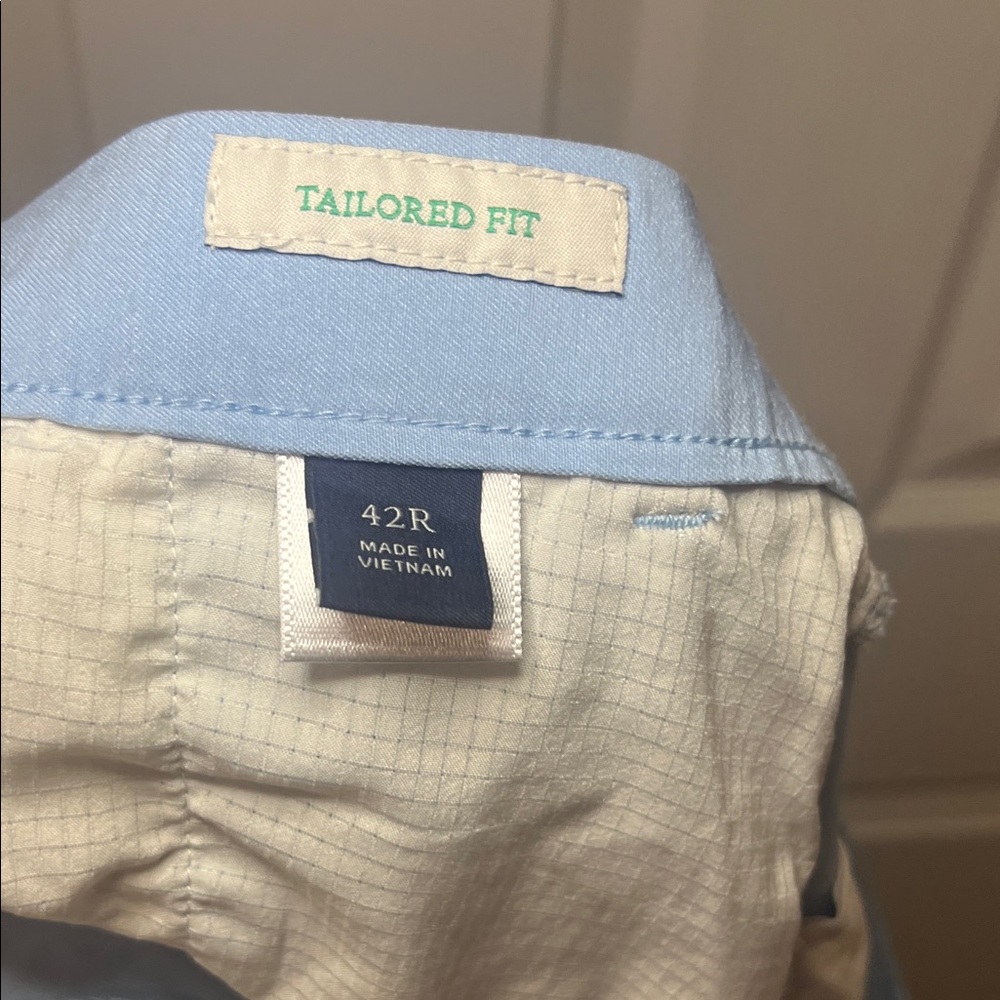 Jos. A. Bank Sky Blue Men's Shorts - Picture 4 of 4